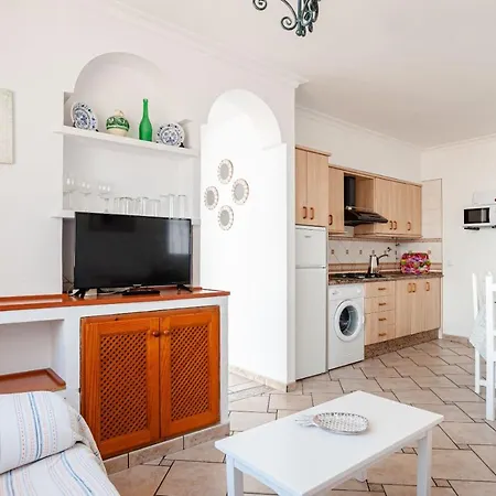 Fuente1 Piscina Comun Famila *