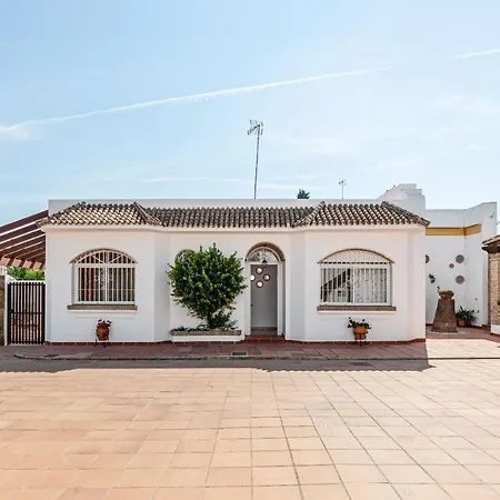 Fuente1 Piscina Comun Famila Hétvégi ház