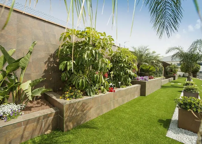 Fuente1 Piscina Comun Famila * كونيل ذي لا فرونتيرا