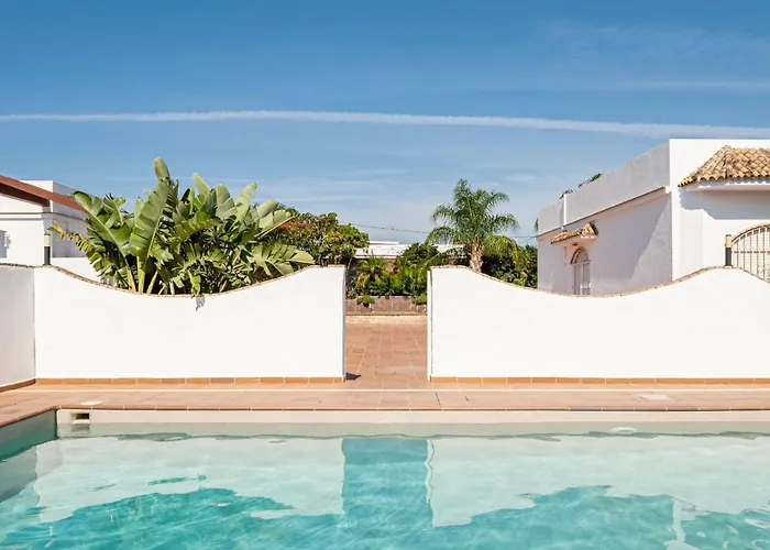 Fuente1 Piscina Comun Famila كونيل ذي لا فرونتيرا