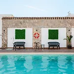 Fuente1 Piscina Comun Famila Landhaus