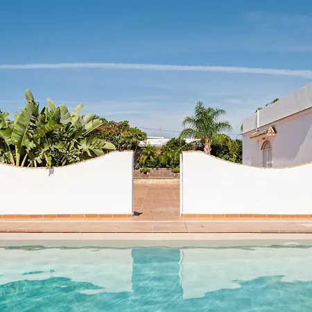 Fuente1 Piscina Comun Famila Country house *